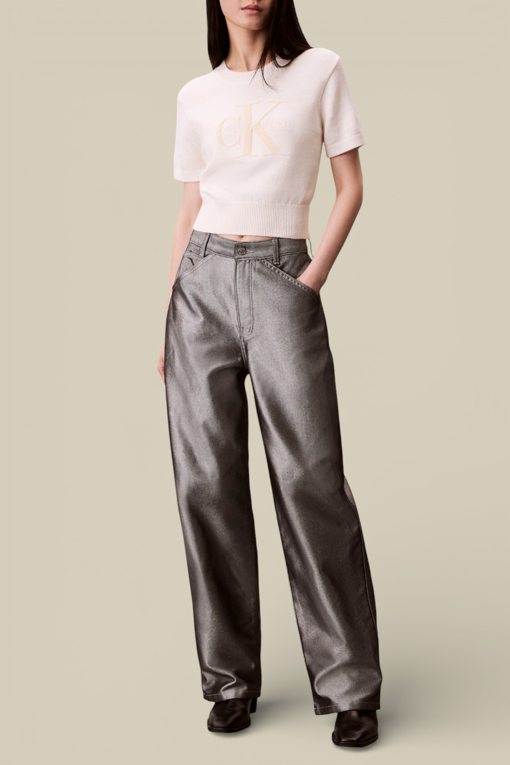 תמונת כל הלוק של חולצת סריג